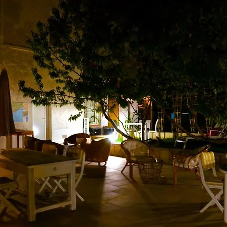 3 Elephants アパート